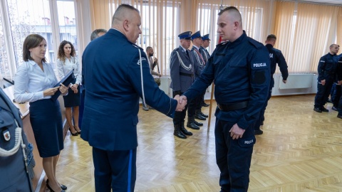 W Komendzie Wojewódzkiej Policji w Bydgoszczy odbyło się uroczyste ślubowanie przyjętych do służby policjantów. Fot. Policja