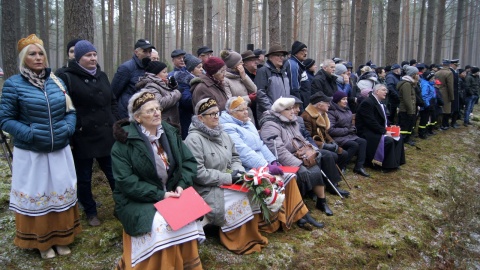 Uczczono pamięć trzech robotników leśnych, których 13 grudnia 1944 r zabił niemiecki patrol policji. Fot. Henryk Żyłkowski