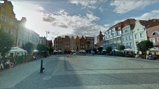 Rynek w Grudziądzu bez ruchu samochodów Niech zdecydują mieszkańcy