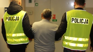 Obcokrajowiec - włamywacz usłyszał 57 zarzutów. Policjanci z regionu deptali mu po piętach