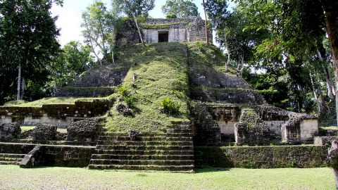 Polscy archeolodzy odkryli unikatową łaźnię Majów w Gwatemali