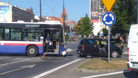 Kraksa na rondzie Jagiellonów. Powód Wymuszenie pierwszeństwa [galeria]