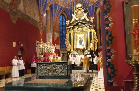 Konsekracja ołtarza w bydgoskiej katedrze. Finał wielomiesięcznej renowacji