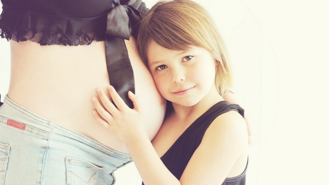 Kobiety w ciąży mogą edukować się za darmo u położnych w przychodniach