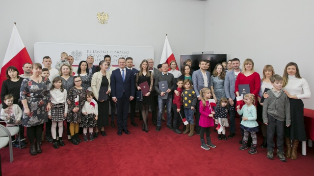 Ojczyzna z wyboru. Polska zyskała 34 nowych obywateli