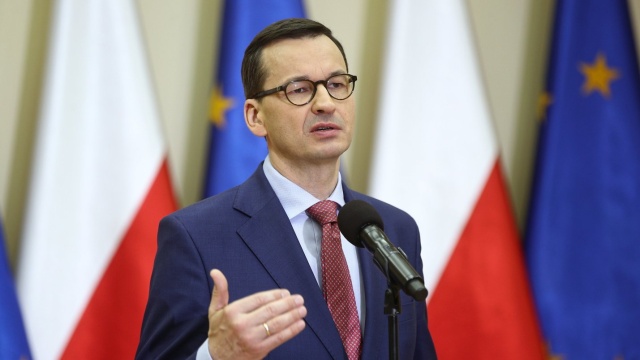 Premier Morawiecki: zapraszamy w piątek 26 kwietnia o godz. 12 na Stadion Narodowy na okrągły stół oświatowy