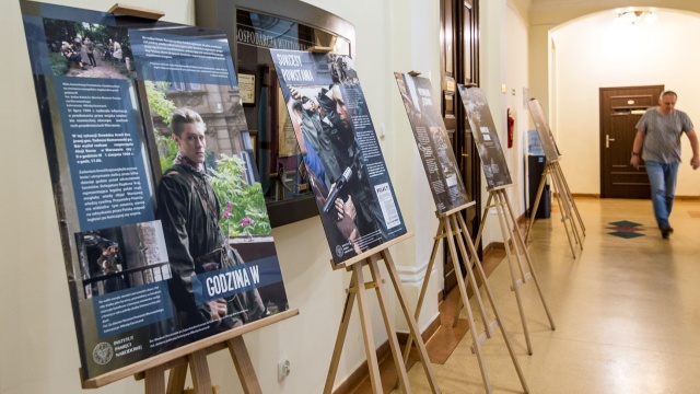 W hołdzie bohaterom Powstania Warszawskiego. Wystawa fotografii w Świeciu nad Wisłą