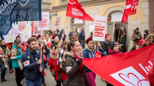 Samotni, schorowani, w trudnej sytuacji. Ty też możesz dołączyć do Szlachetnej Paczki