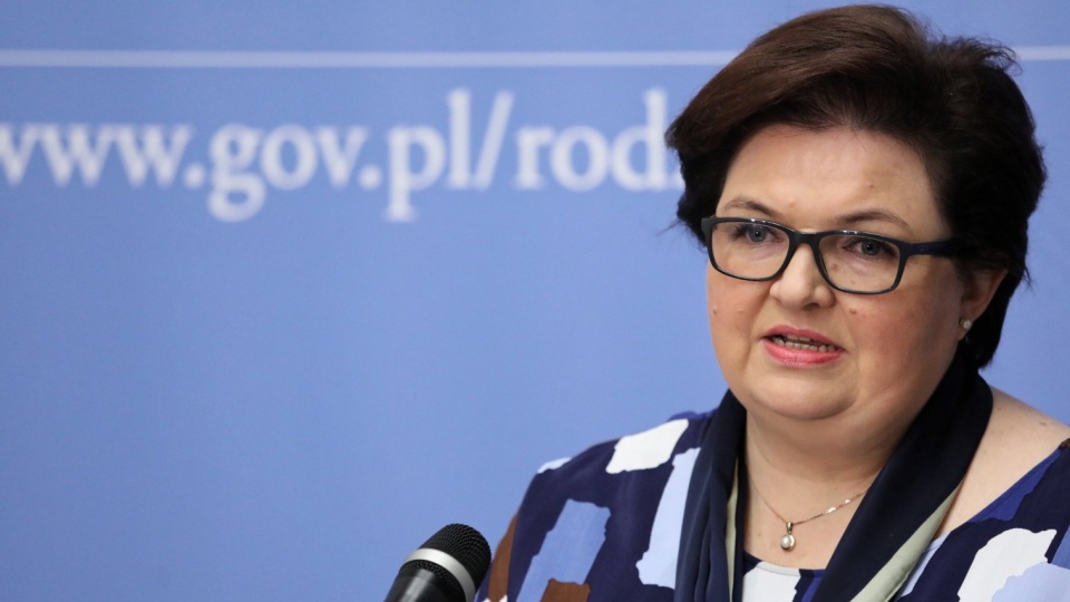 - Oddaję się do dyspozycji minister Elżbiety Rafalskiej - poinformowała wiceszefowa MRPiPS Elżbieta Bojanowska, odpowiedzialna za projekt noweli ustawy o przeciwdziałaniu przemocy w rodzinie. Fot. PAP/Tomasz Gzell