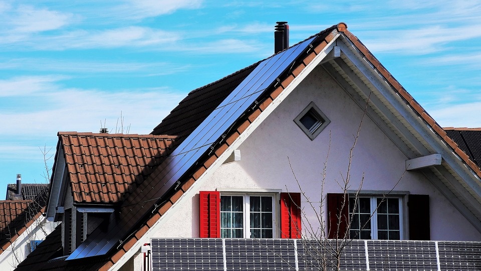 Z programu Energia+ ma szansę skorzystać najpierw 5 mln właścicieli domów jednorodzinnych. Fot. Pixabay.com