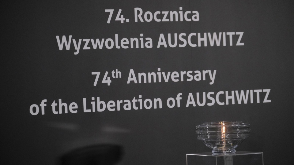 To reakcja na niedzielny marsz narodowców, w 74. rocznicę wyzwolenia obozu Auschwitz. Fot. PAP/Andrzej Grygiel