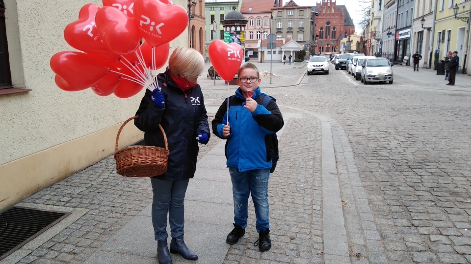 Walentynkowa pobudka odbyła się też w Toruniu. Fot. Zdzisław Nawrat