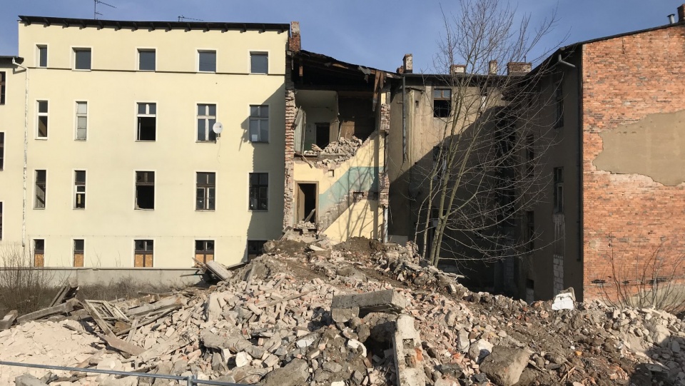Rozpoczęło się wyburzanie kamienic na rogu ulic Toruńskiej i Kujawskiej w Bydgoszczy. Fot. Tomasz Kaźmierski