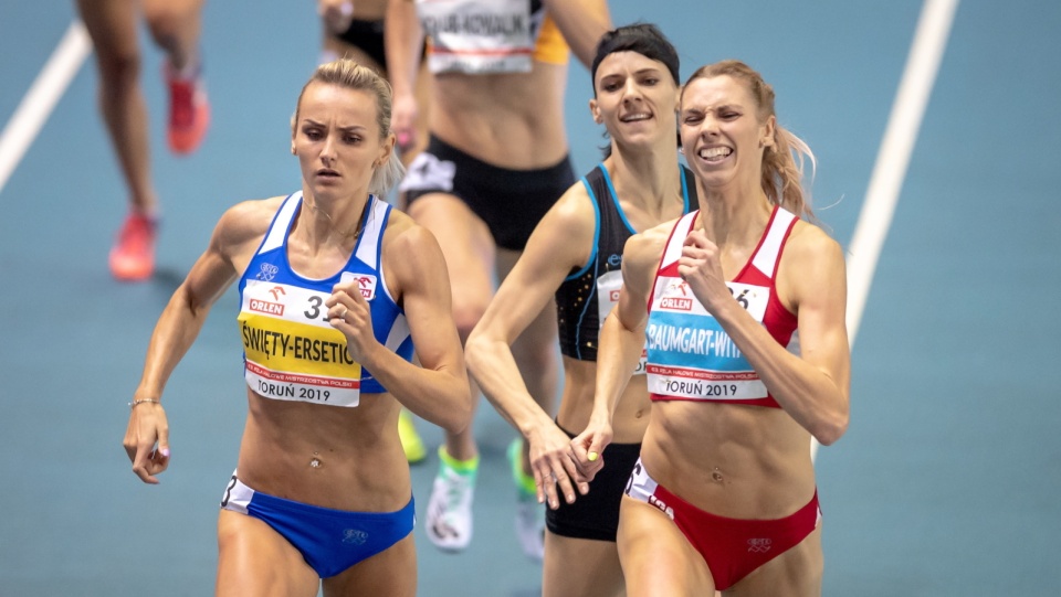 Iga Baumgart-Witan (na zdjęciu z prawej) znalazła się w składzie polskiej reprezentacji na lekkoatletyczne HME w Glasgow 2019. Fot. PAP/Tytus Żmijewski