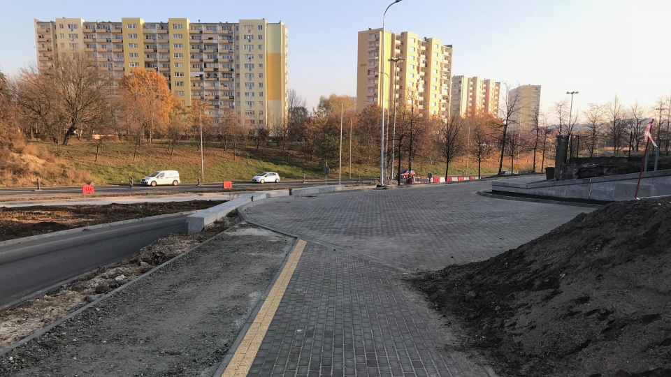 Przez kłopoty z eksmisją tartaku znacznie przedłużyły się prace przy budowie II etapu Trasy Uniwersyteckiej w Bydgoszczy. Fot. Archiwum