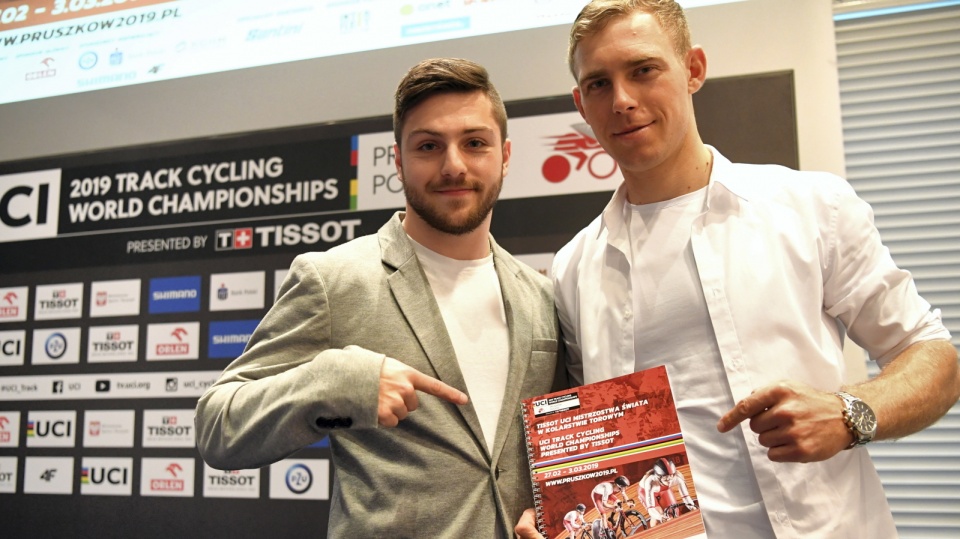 Na zdjęciu od lewej Mateusz Rudyk i Adrian Tekliński (obaj ALKS Stal Grudziądz), którzy na MŚ 2019 w kolarstwie torowym w Pruszkowie mają realne szanse na medale. Fot. PAP/Piotr Nowak