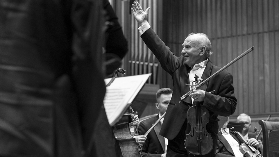 Dla bydgoskiej publiczności Krzysztof Jakowicz zagra słynny Koncert skrzypcowy e-moll Mendelssohna/fot. materiały filharmonii