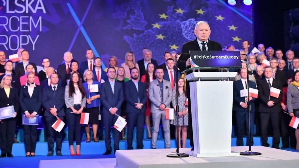 Prezes PiS Jarosław Kaczyński podczas konwencji regionalnej Prawa i Sprawiedliwości we Wrocławiu. Fot. PAP/Maciej Kulczyński