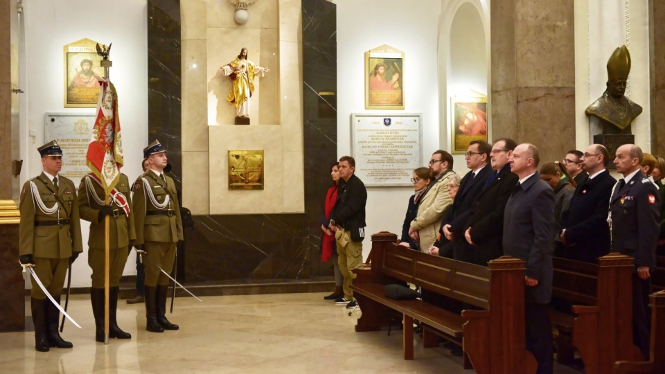 Obchody Narodowego Dnia Pamięci Polaków ratujących Żydów pod okupacją niemiecką - msza święta w intencji Polaków, którzy z narażeniem życia ratowali Żydów w czasie okupacji niemieckiej w Katedrze Polowej WP w Warszawie. Fot. PAP/Jakub Kamiński