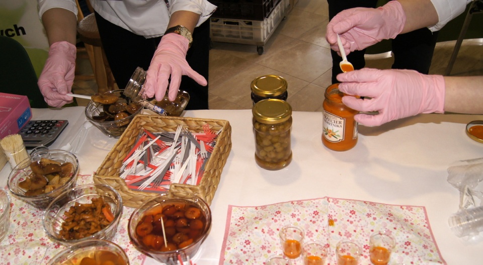 W czasie imprezy można się było nauczyć komponować ziołowe herbaty, przygotowywać naturalne kosmetyki./fot. Henryk Żyłkowski