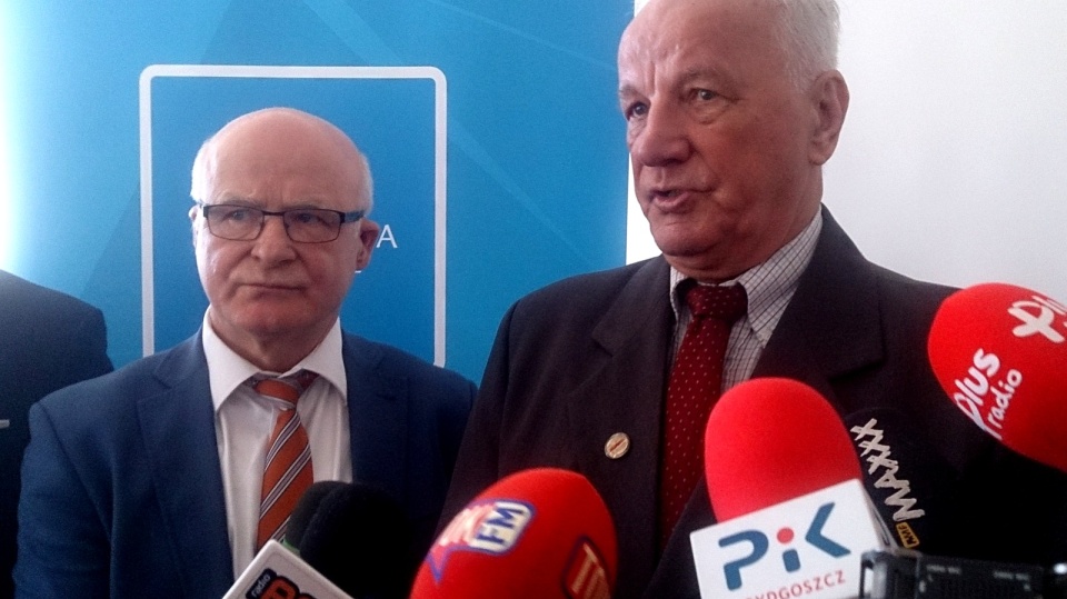 Parlamentarzyści, samorządowcy, radni i przedstawiciele środowisk biznesowych spotkali się w bydgoskiej Marinie, aby rozmawiać o drodze ekspresowej S-10. Fot. Jolanta Fischer