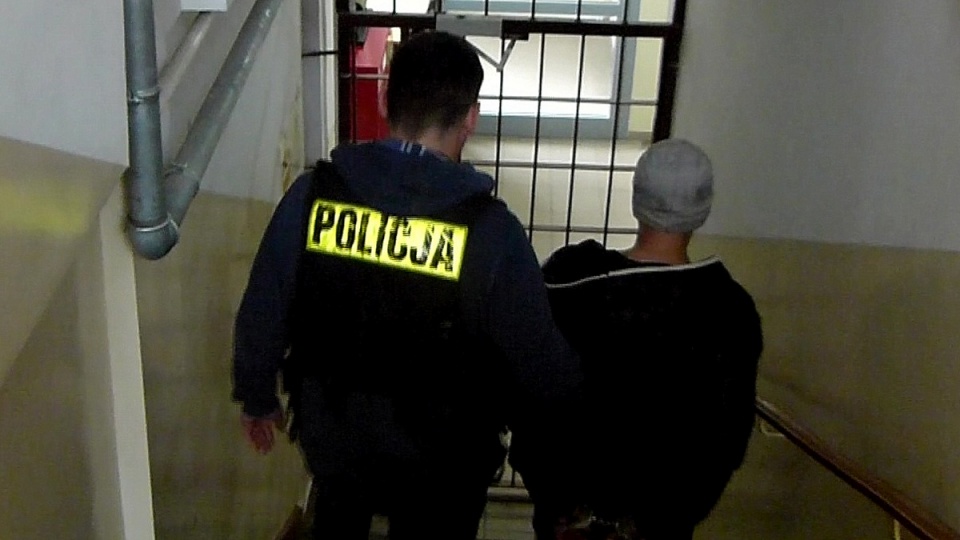Zatrzymany 32-letni mężczyzna podejrzany jest o włamanie do kościelnej skarbonki. Fot. kujawsko-pomorska.policja.gov.pl