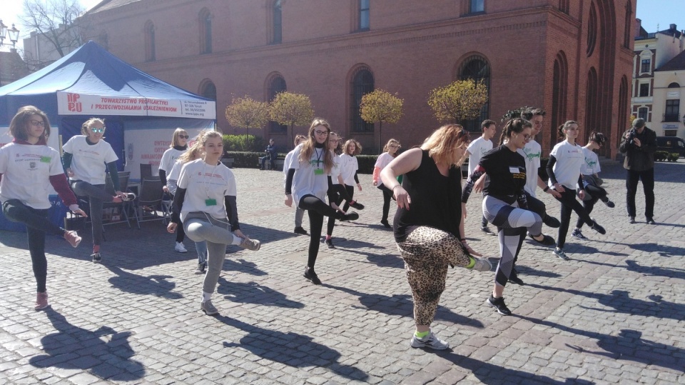 Akcja profilaktyczna z okazji Światowego Dnia Zdrowia w Toruniu/fot. Monika Kaczyńska
