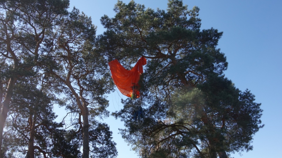 Ćwiczenia na lotnisku Aeroklubu Pomorskiego w Toruniu/fot. Michał Zaręba