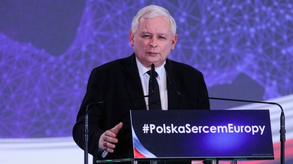 Prezes PiS Jarosław Kaczyński przemawia podczas konwencji regionalnej PiS w Białymstoku. Fot. PAP/Artur Reszko