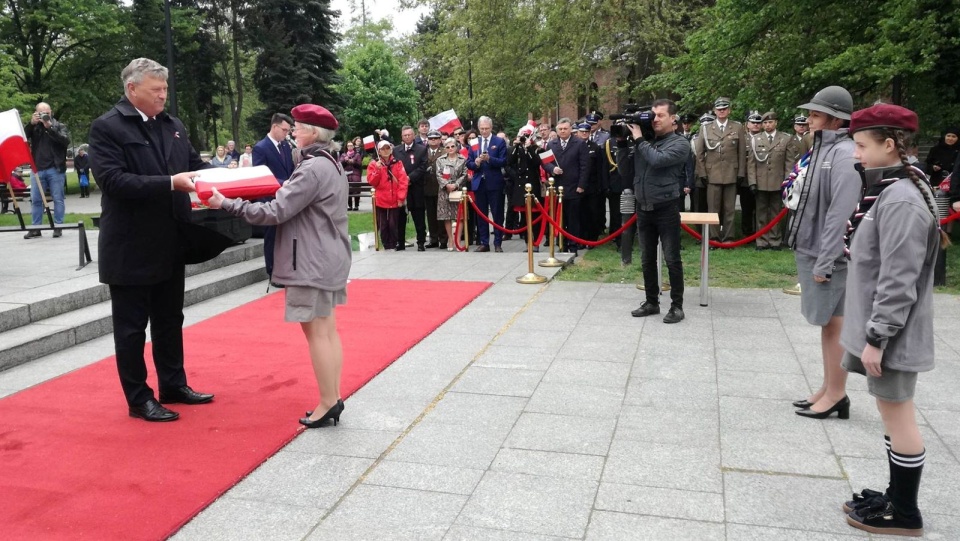 Uroczystość z asystą wojskową odbyła się przed pomnikiem Wolności w centrum Bydgoszczy. Fot. Monika Siwak-Waloszewska