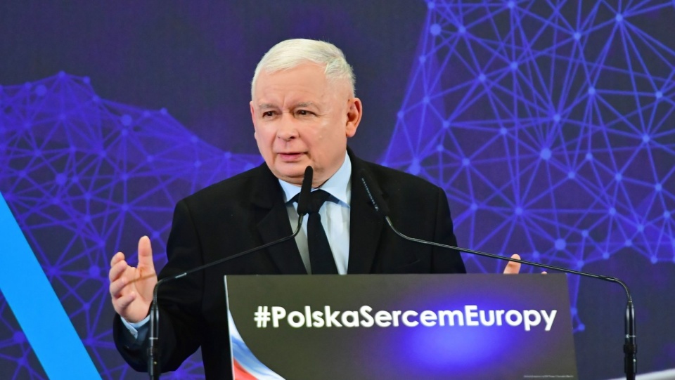 Prezes PiS Jarosław Kaczyński podczas szczecińskiej konwencji regionalnej Prawa i Sprawiedliwości przed wyborami do Parlamentu Europejskiego. Fot. PAP/Marcin Bielecki