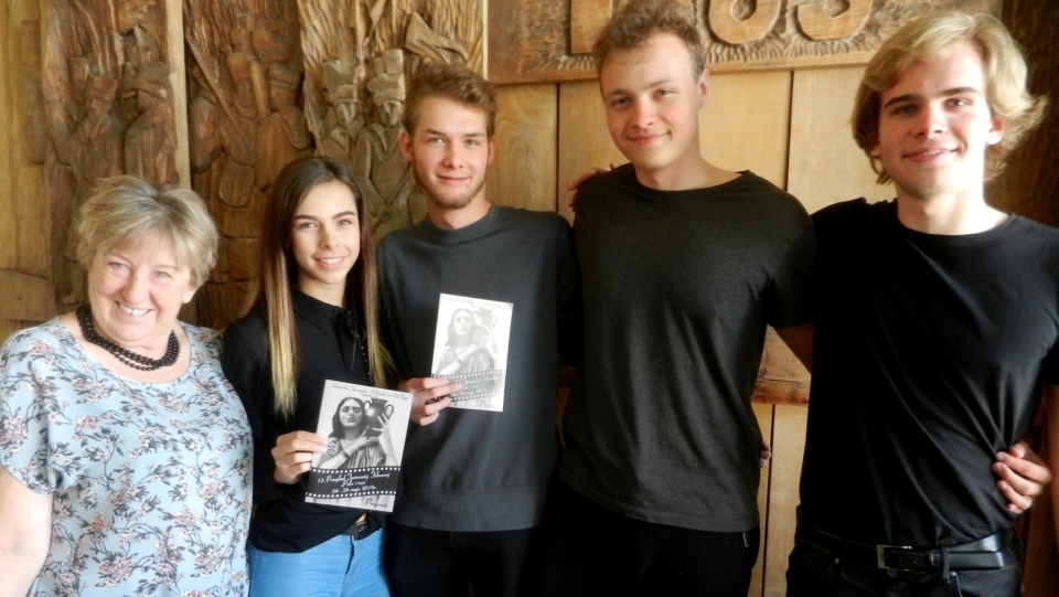 Fot. Iwona Muszytowska-RzeszotekW organizację festiwalu mocno zaangażowana jest lipnowska młodzież, która kontynuuje artystyczne tradycje miasteczka.