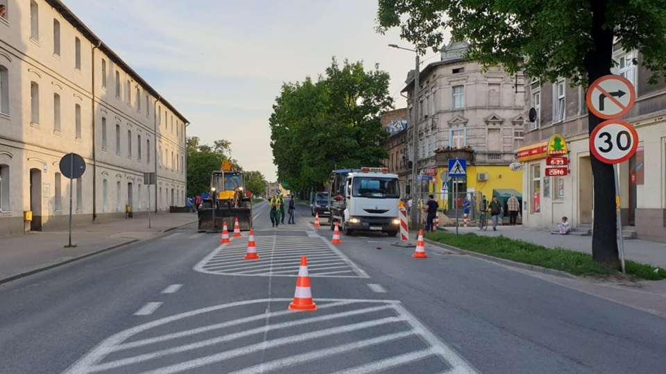 Na czas prac wyłączony z ruchu jest odcinek ul. Toruńskiej od ul. Pileckiego do ronda Solidarności. Fot. www.facebook.com/uminowroclaw