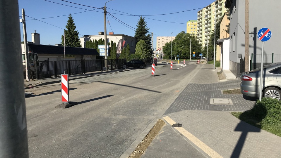 Nowa organizacja ruchu na fragmencie Trasy Uniwersyteckiej. Fot. Tomasz Kaźmierski