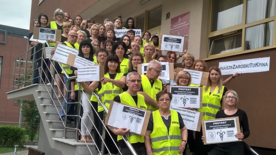 Ogólnopolski Związek Zawodowy Pracowników Inspekcji Weterynaryjnej zapowiada dalsze zaostrzanie protestu. Fot. Nadesłana