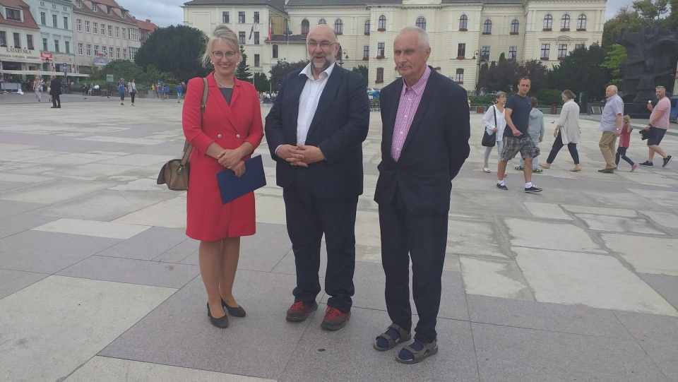 Brzydki, pusty, pozbawiony wartości historycznej i niedostosowany do potrzeb niepełnosprawnych - to tylko niektóre zarzuty, jakie bydgoscy radni PiS mają wobec nowej odsłony Starego Rynku. Fot. Jolanta Fischer