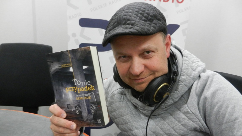 Spotkanie z Przemysławem Semczukiem i jego najnowszą książką „To nie przypadek” odbędzie się dziś w Księgarni Kafka w Toruniu o godzinie 18.00. Fot. Iwona Muszytowska-Rzeszotek