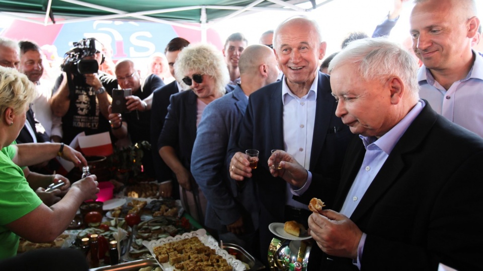 Kaczyński zapowiedział utrzymanie i rozszerzenie dotychczasowych programów wsparcia wsi i rolnictwa. Fot. PAP/Leszek Szymański