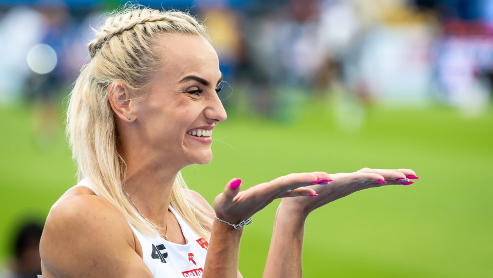 Polka Justyna Święty-Ersetic po finałowym biegu na 400 m podczas drużynowych mistrzostw Europy w lekkiej atletyce w Bydgoszczy. Fot. PAP/Tytus Żmijewski