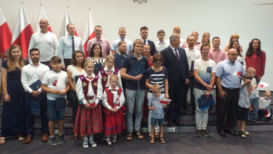 Uroczystość wręczenia obywatelstw w Urzędzie Wojewódzkim/fot. Damian Klich