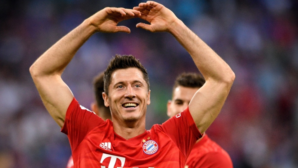 Na zdjęciu Robert Lewandowski, który piłkarzem Bayernu Monachium będzie przynajmniej do 2023 roku. Fot. PAP/EPA/SASCHA STEINBACH