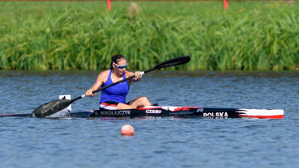 Na zdjęciu Beata Rosolska podczas mistrzostw Polski w kajakarstwie 2019 w Poznaniu. Fot. PAP/Jakub Kaczmarczyk