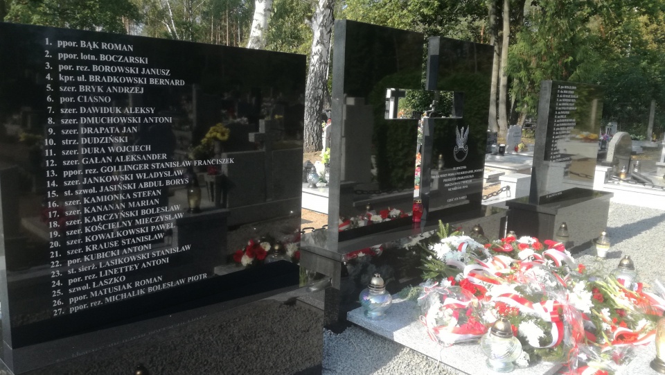 W Przechowie odsłonięto zbiorową mogiłę stu żołnierzy poległych we wrześniowych walkach na terenie miasta. Fot. Marcin Doliński