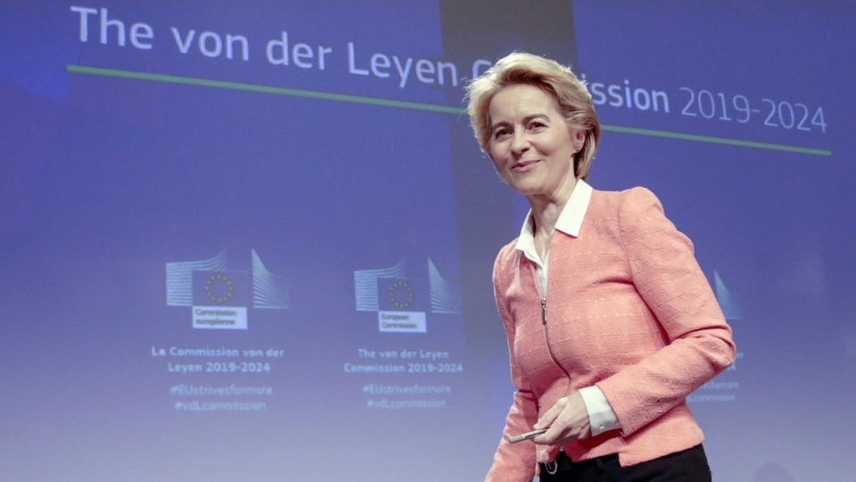 Przyszła szefowa KE Ursula von der Leyen przedstawiła kandydatów na komisarzy. Fot. PAP/EPA/OLIVIER HOSLET