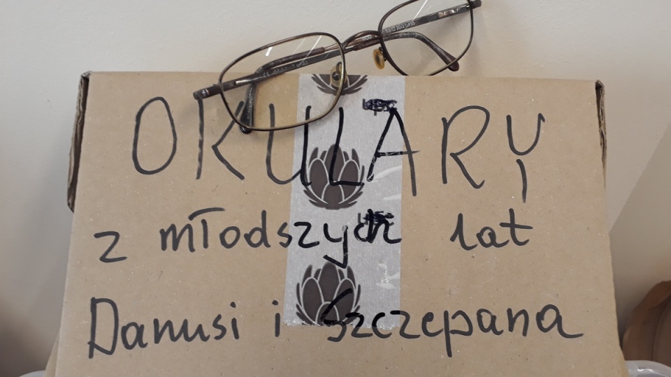 Zbieramy okulary słoneczne i gotowe okulary korekcyjne na potrzeby planowanej Misji Pomocy Medycznej dla dzieci i dorosłych w Mampikony na Madagaskarze. Fot. Kamila Zroślak