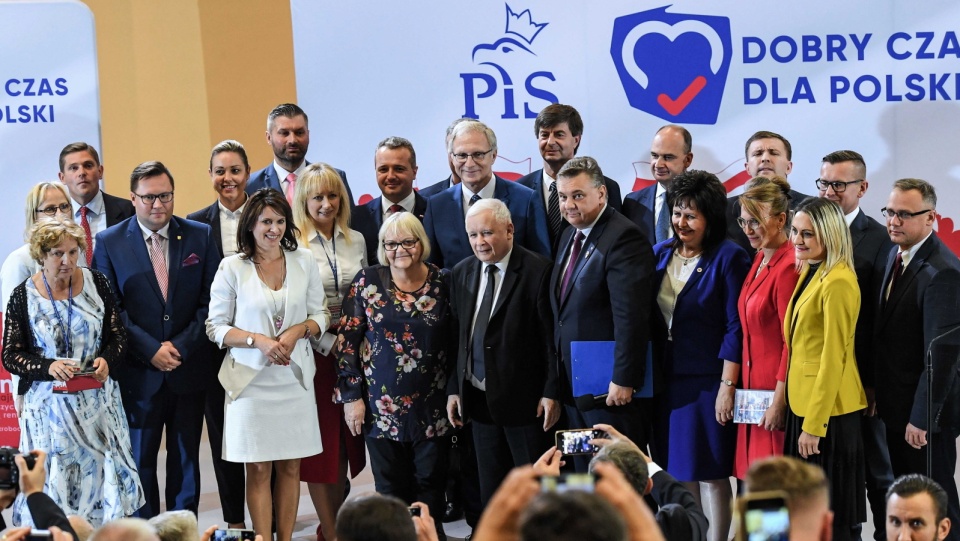 Prezes Prawa i Sprawiedliwości Jarosław Kaczyński podczas konwencji PiS w Auditorium Novum Uniwersytetu w Bydgoszczy. Fot. PAP/Paweł Skraba