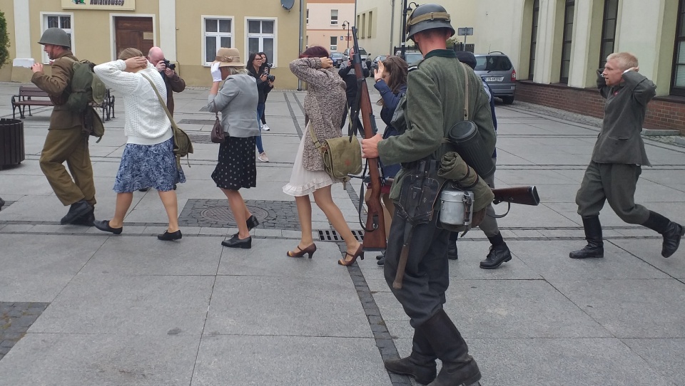 Rekonstrukcja obrony cywilnej miasta we wrześniu 1939 r./fot. Sławomir Jezierski