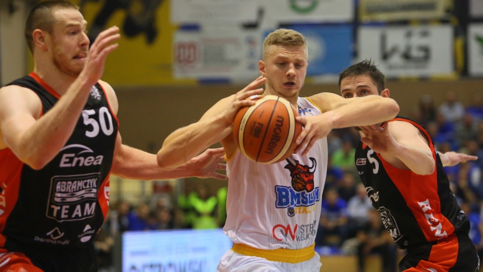 Zdjęcie z meczu BM Slam Stal Ostrów Wlkp. - Enea Astoria Bydgoszcz (88:94) w 1. kolejce ekstraklasy koszykarzy 2019/2020. Fot. PAP/Tomasz Wojtasik