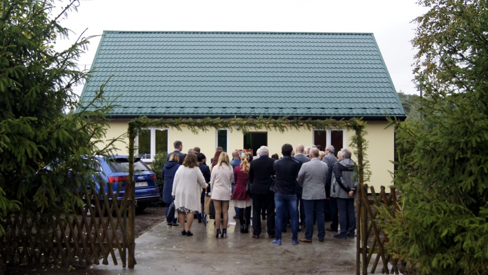 Dwa lata temu podczas nawałnicy stracili dorobek życia. Dziś weszli do swojego nowego domu. Fot. Henryk Żyłkowski