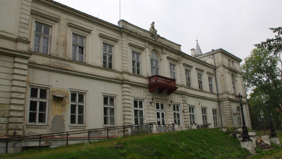 Pałac w Wieńcu zostanie wyremontowany i powstanie w nim centrum kulturalne. Fot. Wikipedia/Ewelina2610
